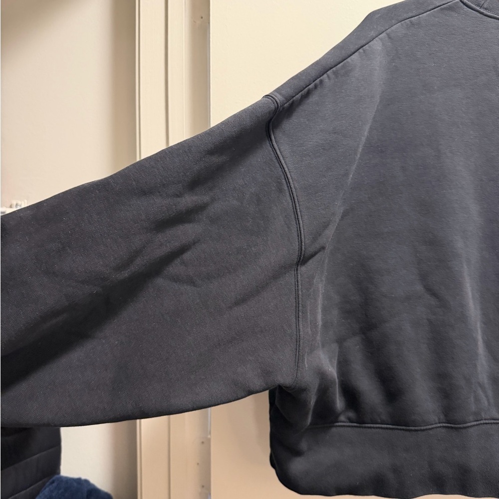 Nike Oversized Cropped Sweatshirt Women's Medium Crewneck Pullover Streetwear - Picture 6 of 15
